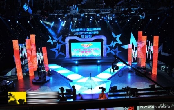 Ⱥ������̨�ֳ�Ч��ͼ